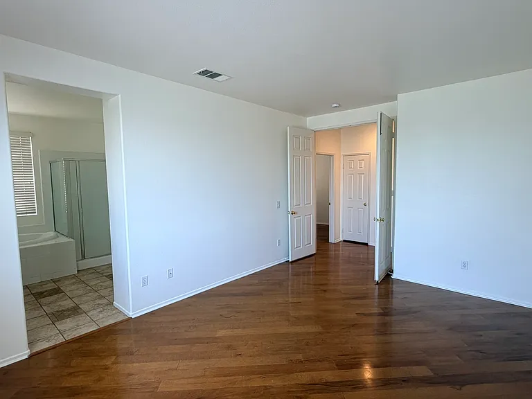 24058 Via Vizcaya — Photo 14