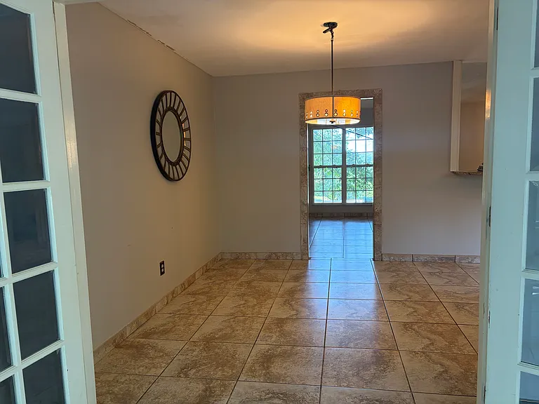 4700 Rolling Green Dr — Photo 7