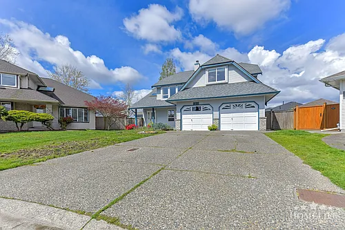 6375 187a St #UPPER HOUSE Photo 1