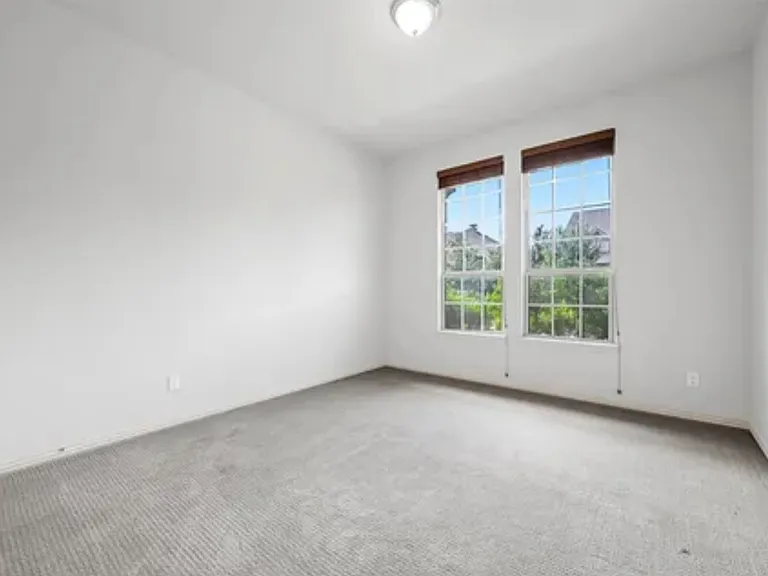 1018 Ivy Charm Way — Photo 3