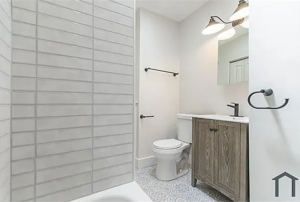5745 Hunter St — Photo 3