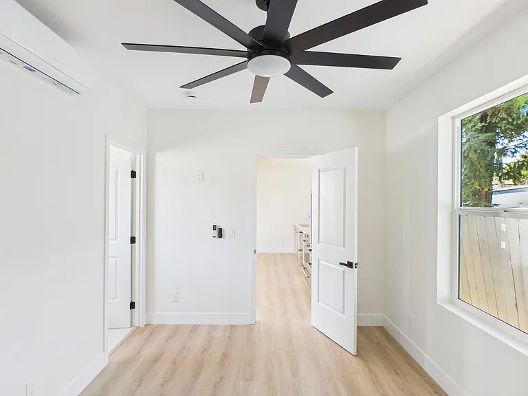 1447 Olive Ave #2 — Photo 26