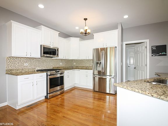5th image of 772 N Morrison Ave