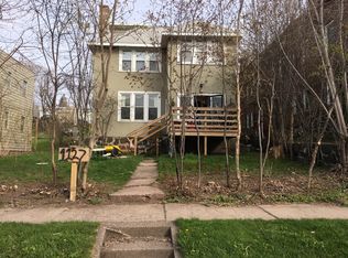 1127 E 3rd St APT 3, Duluth, MN 55805