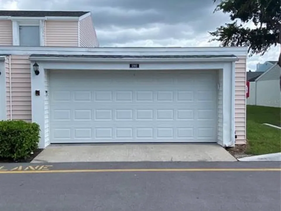 11911 Cypress Crest Cir