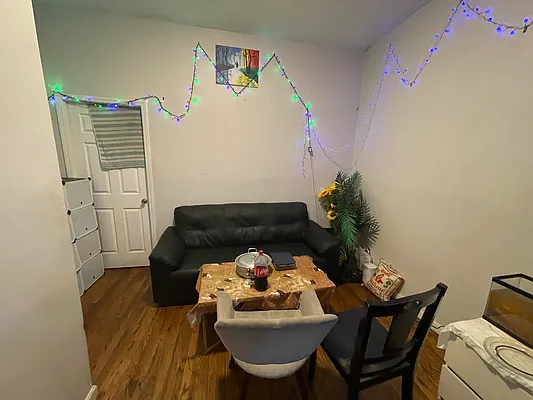 Rented by Hagstrom Management Inc | media 8