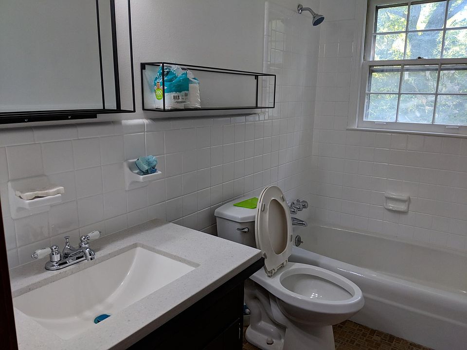 2nd image of 4435 Martin Rd