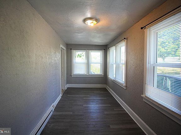 5th image of 638 W Market St
