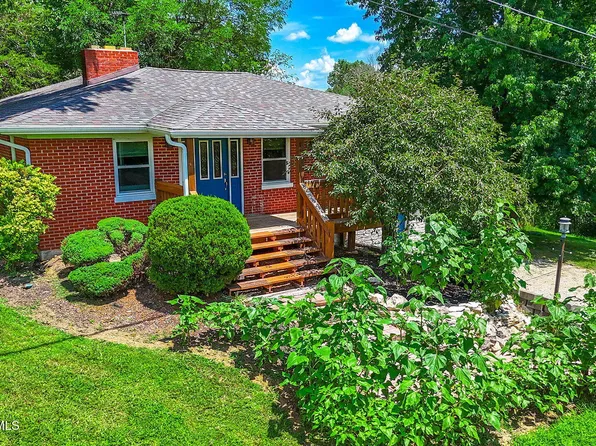 3917 Bald Hill Rd, Jefferson City, MO 65101