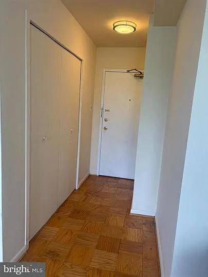 Studio, 428 sqft, $1,600 — Photo 4