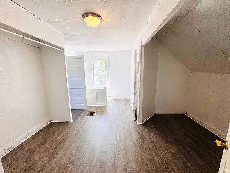 924 Ansel Rd — Photo 23