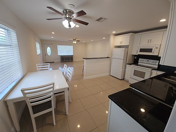 Dining area in kitchen or in living area