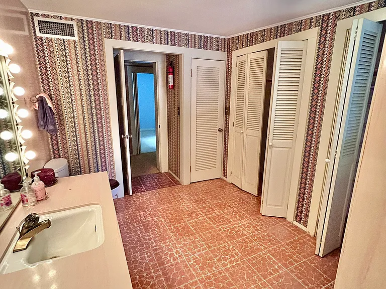5180 E Fort Lowell Rd — Photo 20