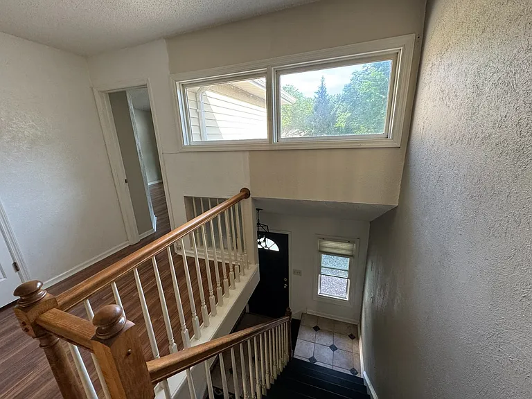 525 Highwood Cir — Photo 26