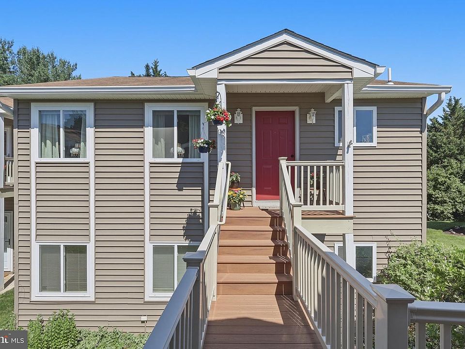 1st image of 10255 White Pelican Way #103D