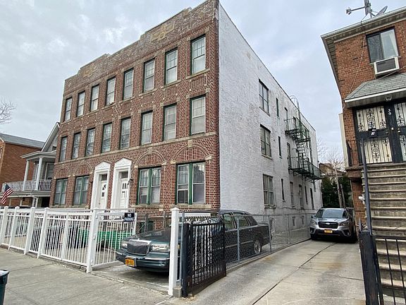 2nd image of 36 Bay 32 St