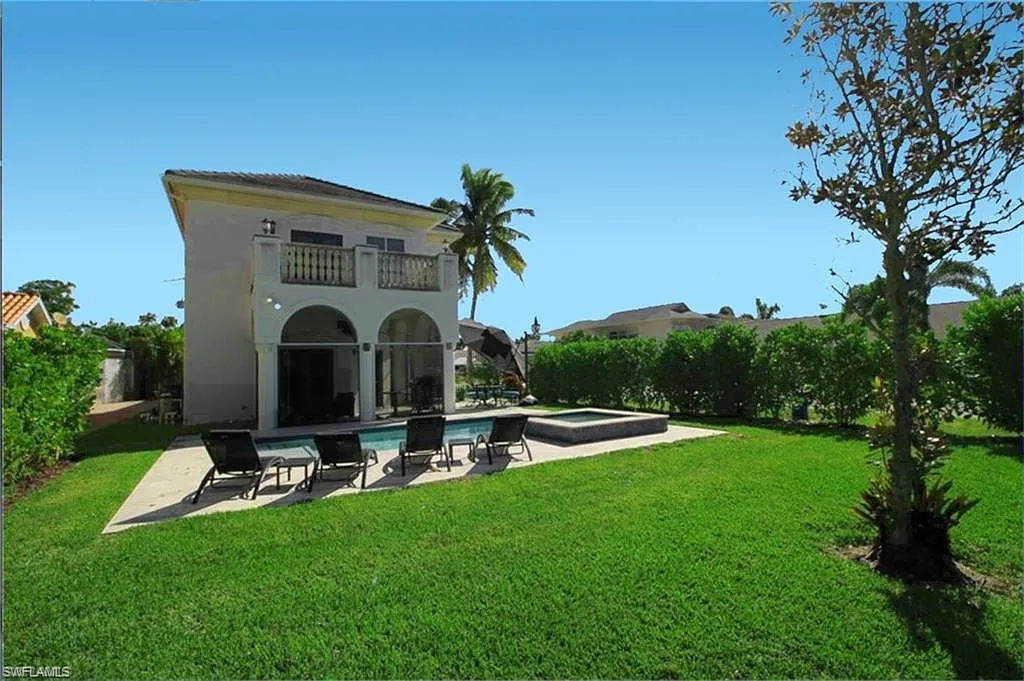 4 bed, 4.0 bath, 3206 sqft, $20,000 — Photo 2