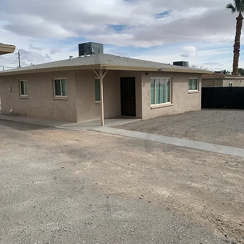 1803 Linden Ave Photo 1