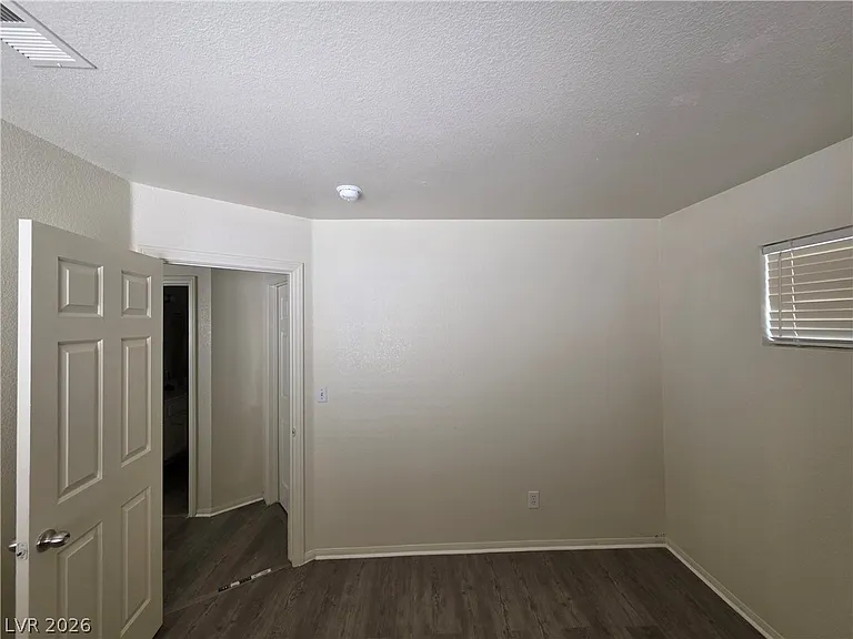 8008 Dover Shores Ave — Photo 22