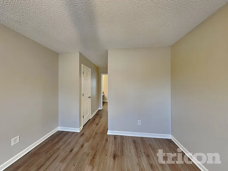 216 Netherland Dr — Photo 7