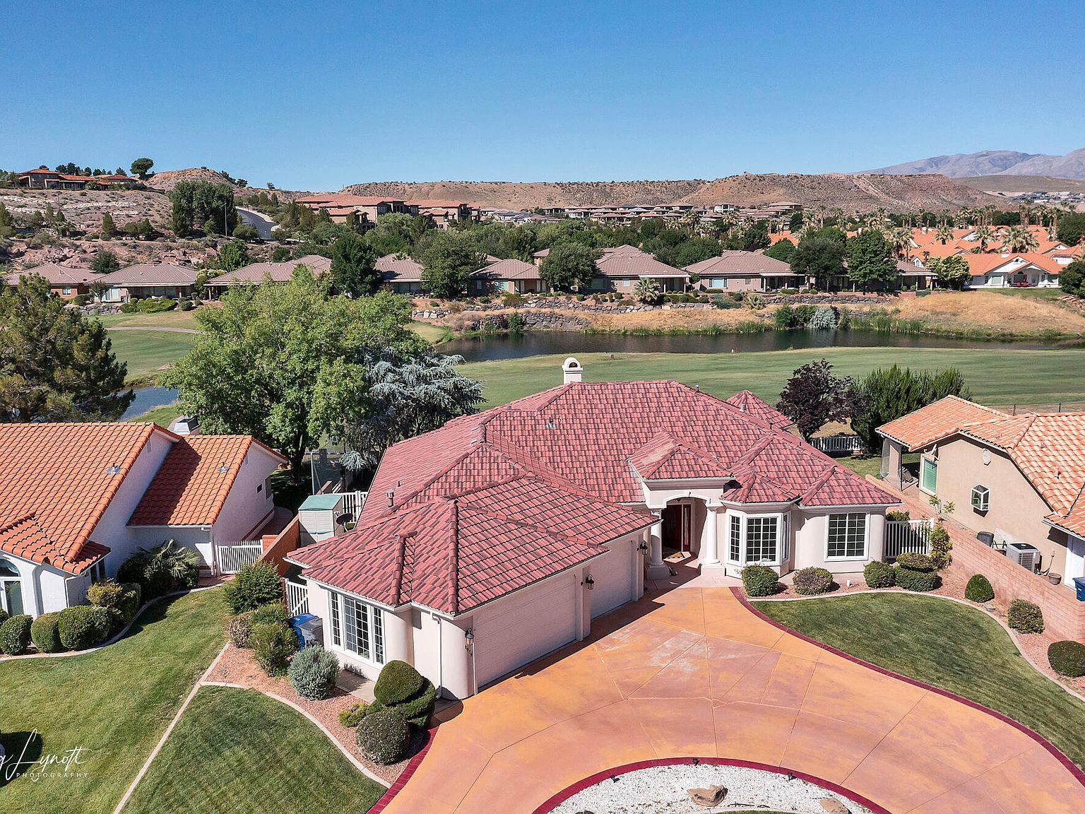 1979 W Rivers Edge Ln