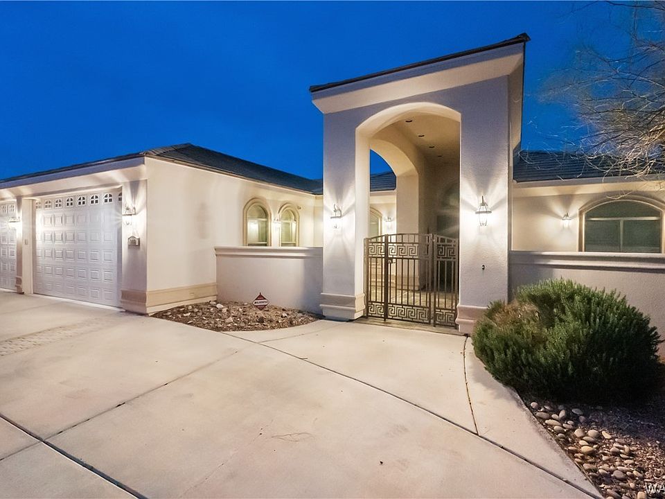 1st image of 968 Desert Nights Lane