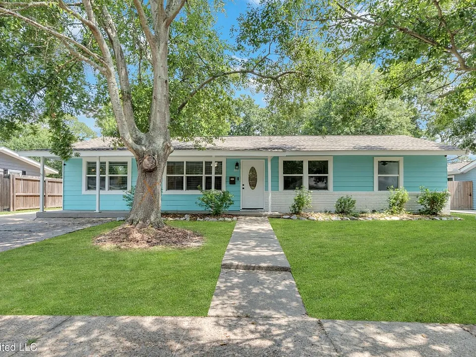 2211 Tucker Ave