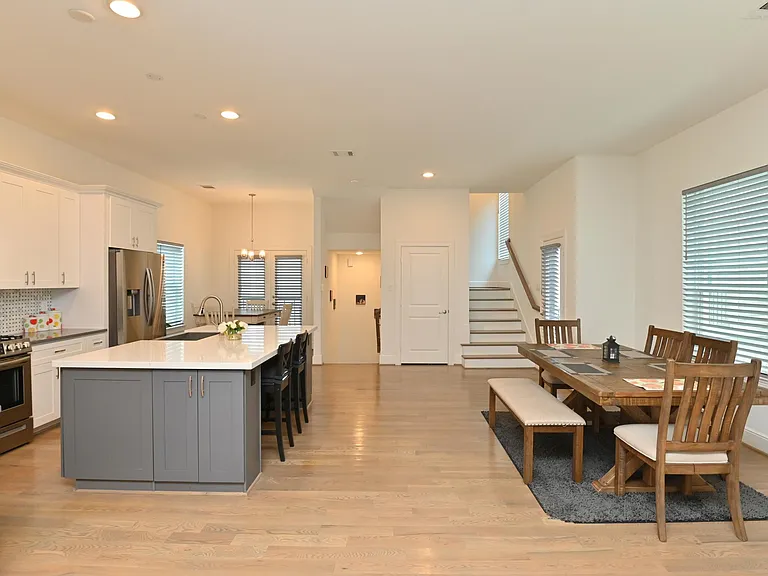1117 W 16th St #C — Photo 53