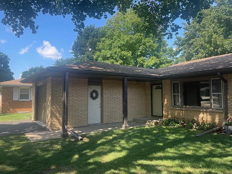 136 Terry Dr #A — Photo 2