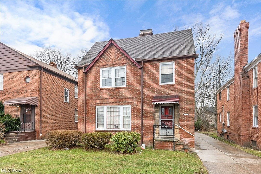 13522 Cedar Rd, University Heights, OH 44118 Zillow