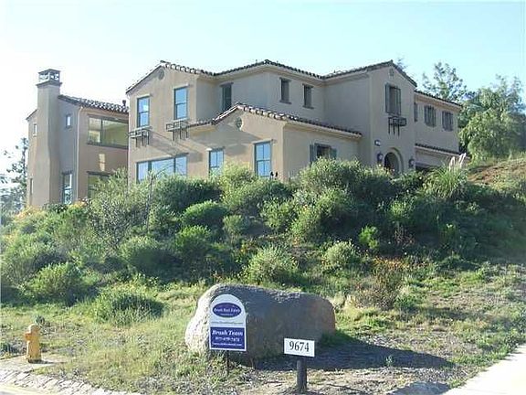 3rd image of 9674 Welk View Dr