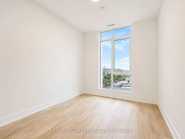 858 Dupont St #Penthouse 28 — Photo 13