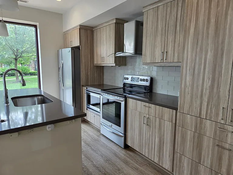 365 Auden Ave — Photo 7