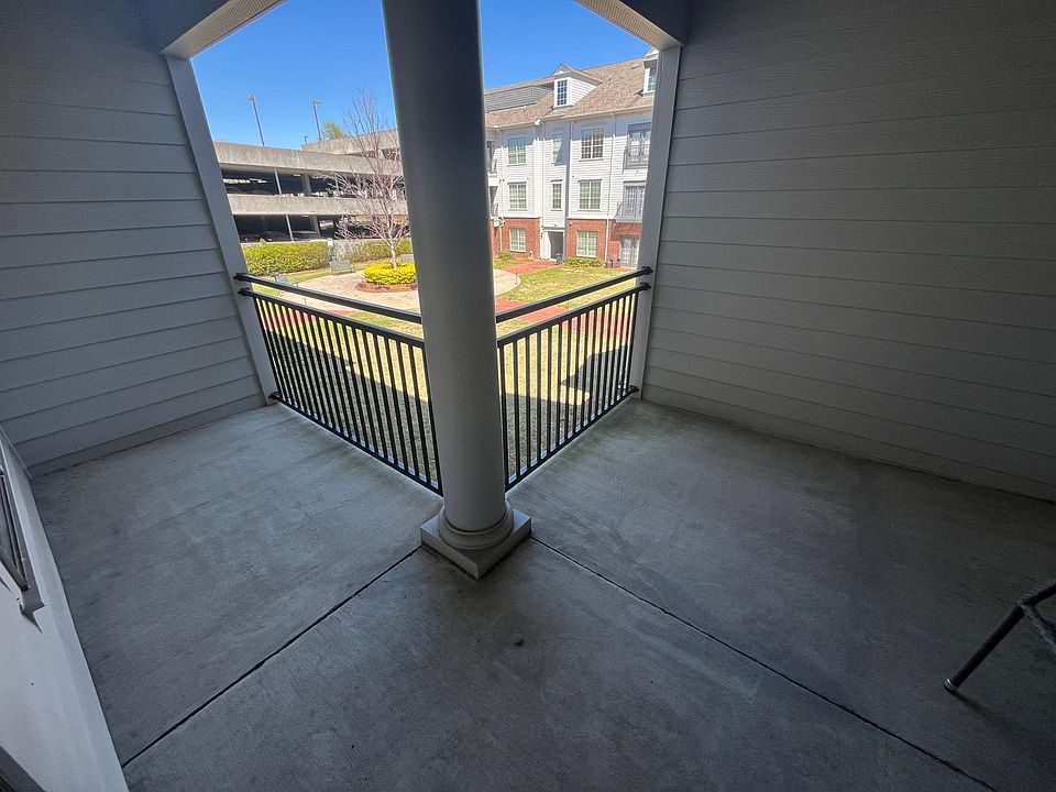 Large L shaped balcony