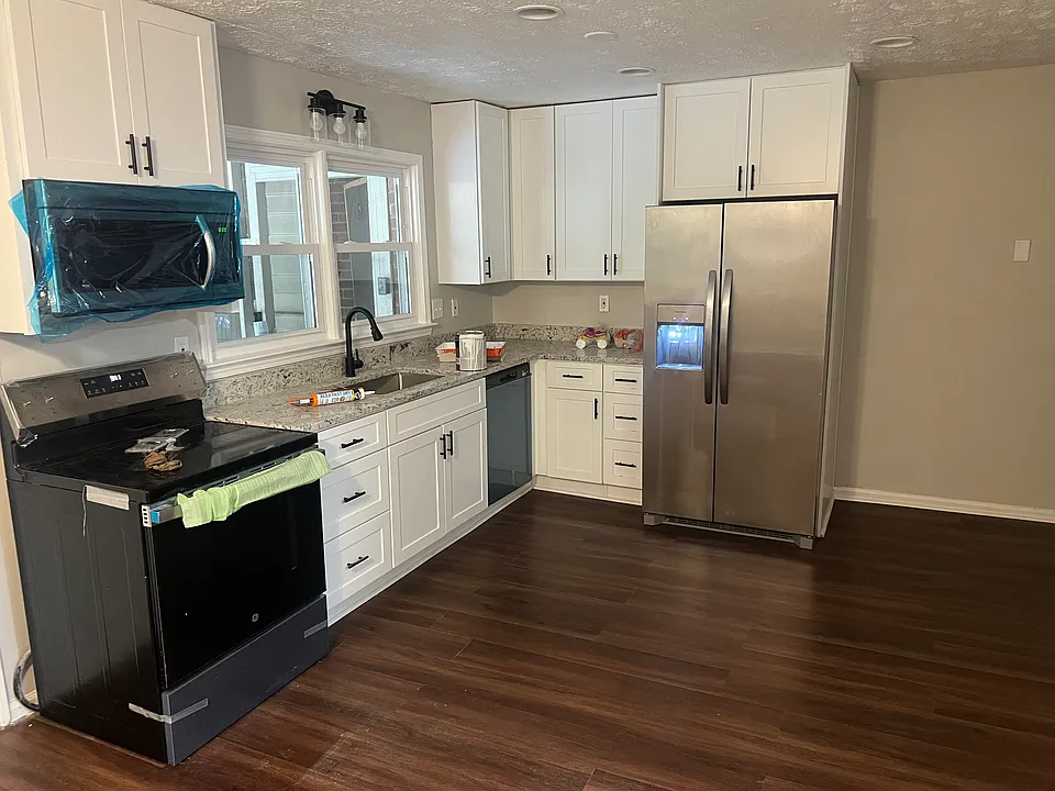 2596 Golfview Ter SE #1
