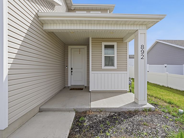 Listing photo 4