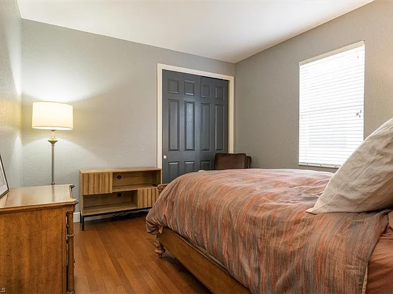 7703 Martino Cir — Photo 16
