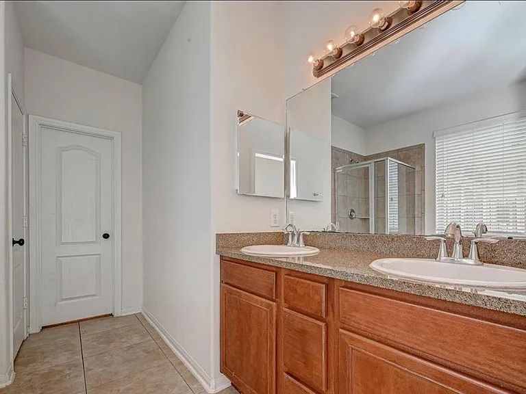 11 Sagamore Ridge Pl — Photo 29