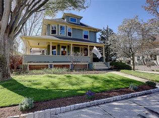 72 Bluff Ave, Cranston, RI 02905