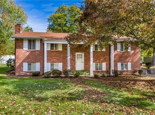 884 Bebout Rd, Venetia, PA 15367