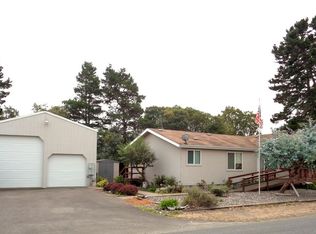 1001 Bowron Rd, Lakeside, OR 97449