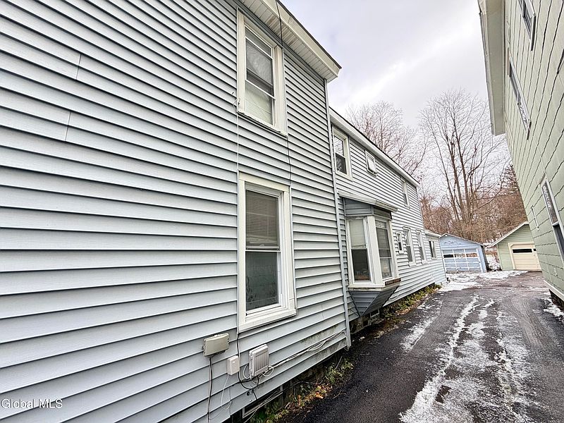 2nd image of 44 S Perry Street
