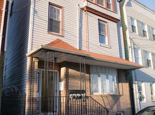 89 Walnut St #1, Newark, NJ 07102