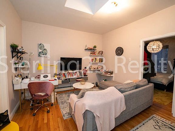3rd image of 3609 Ditmars Blvd #2