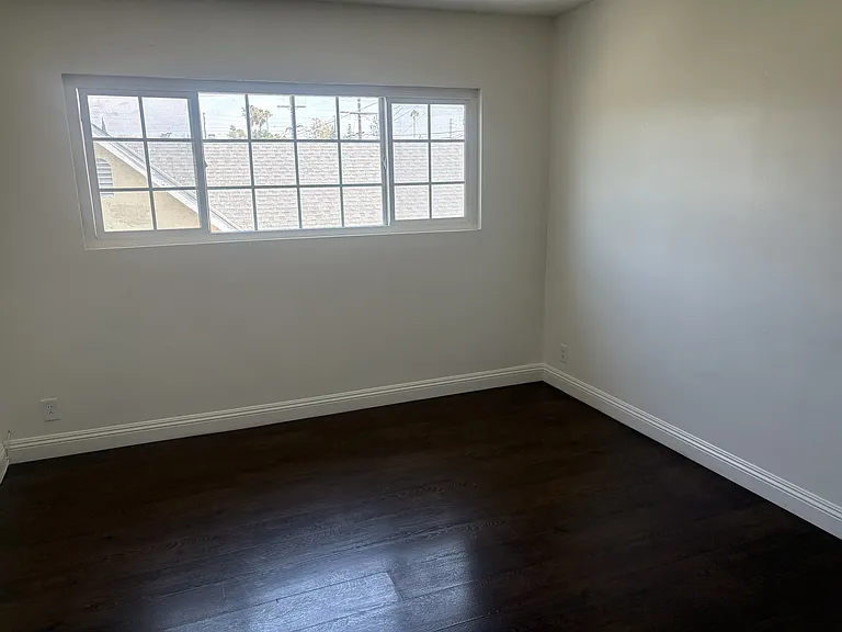1436 Meadowbrook Ave #7 — Photo 9