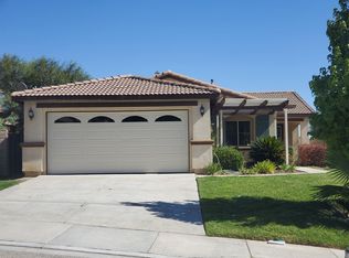 29442 Falling Leaf Dr, Lake Elsinore, CA 92530