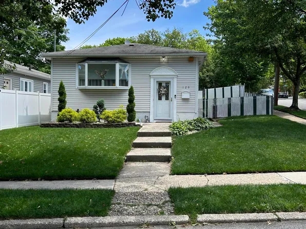 129 Brookfield Ave, Staten Island, NY 10308