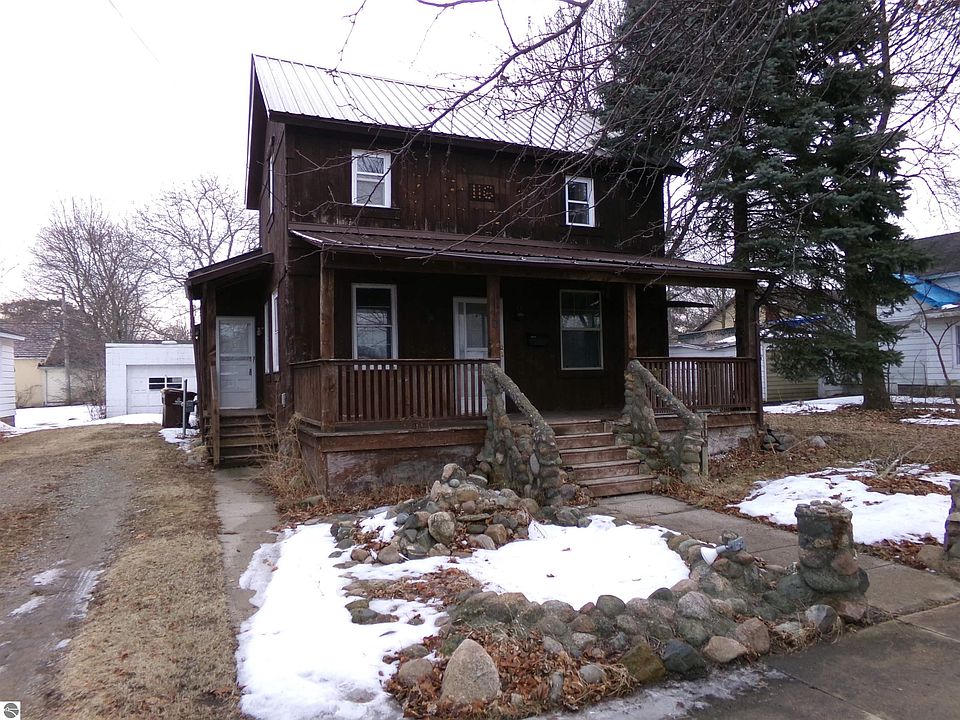 1st image of 116 N Main St