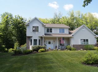 15080 Crimson King Trl, Chardon, OH 44024