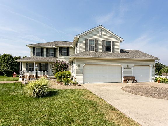 3rd image of 3305 Stoney Creek Ln